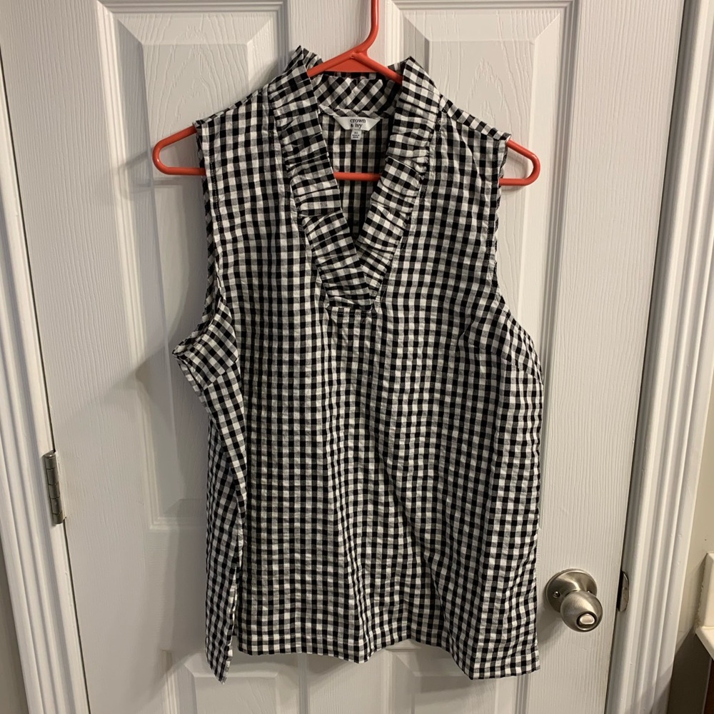 Black/white checkered blouse